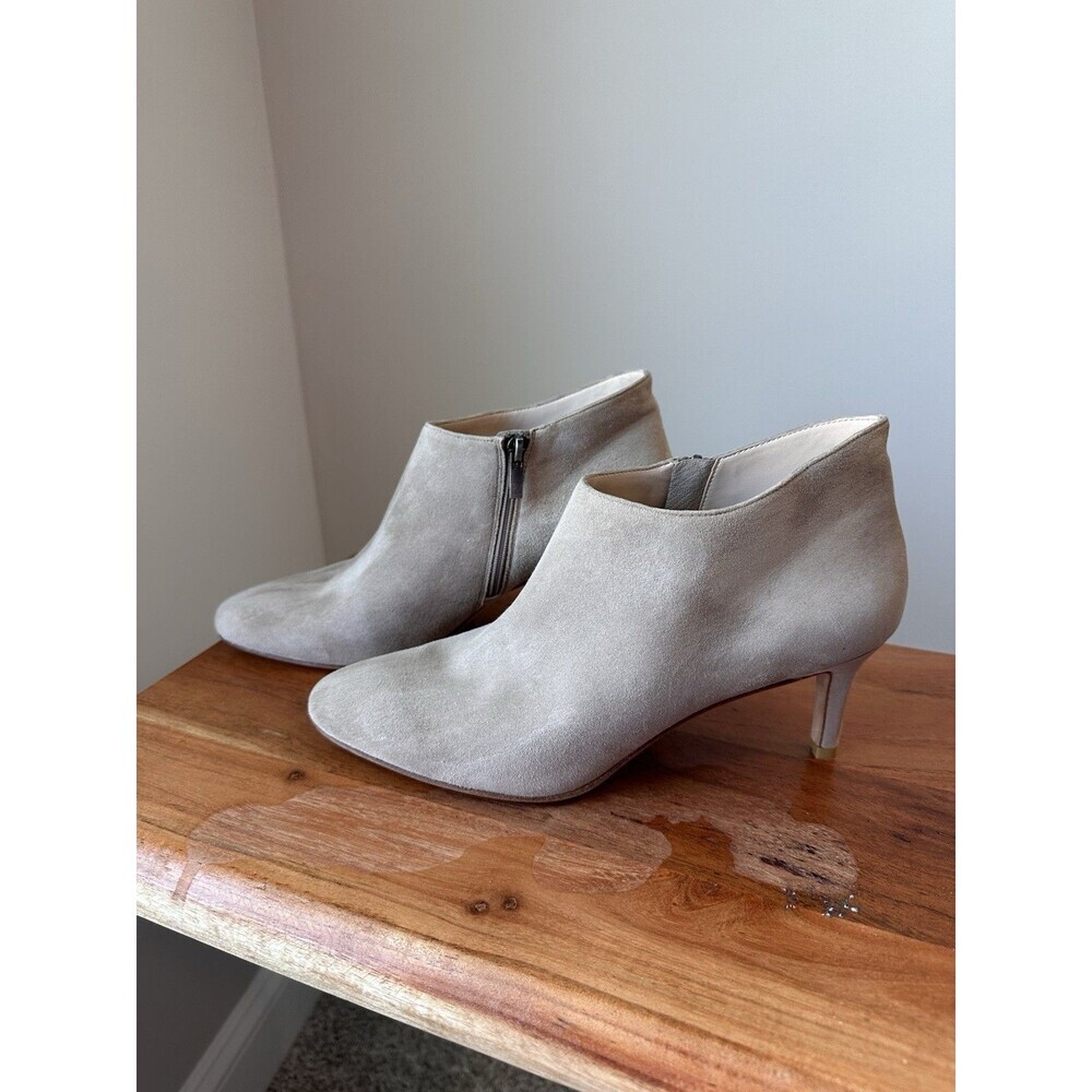 Pelle Moda Mushroom Gray Taupe Suede Ankle Booties Low Heel Size 9 Pointed Toe
